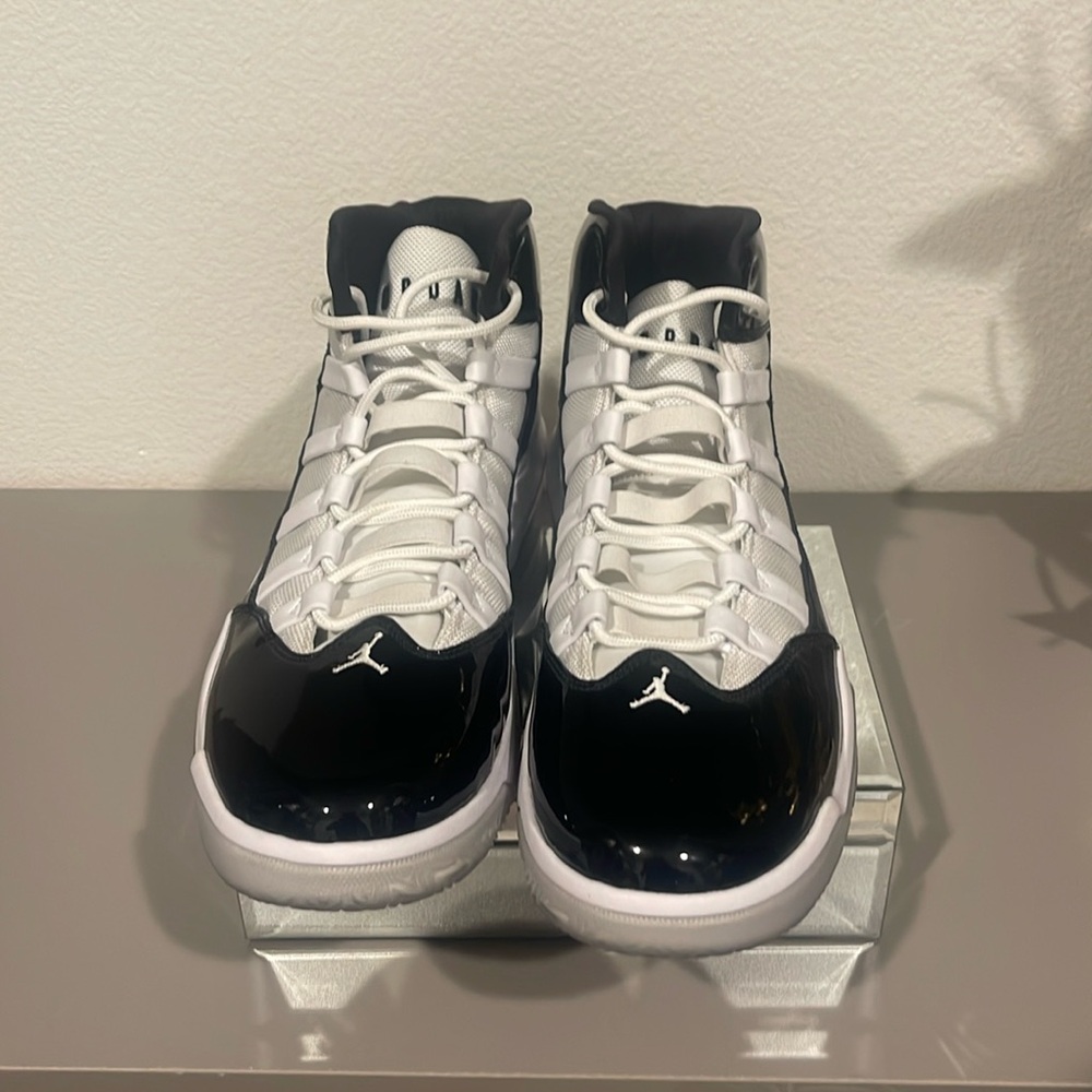 Jordan max Aura